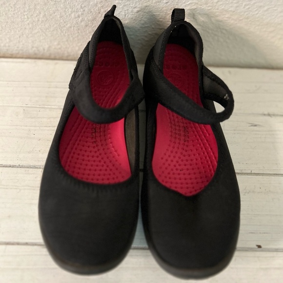 CROCS Black Dress Shoes with Red Insole - Picture 1 of 5